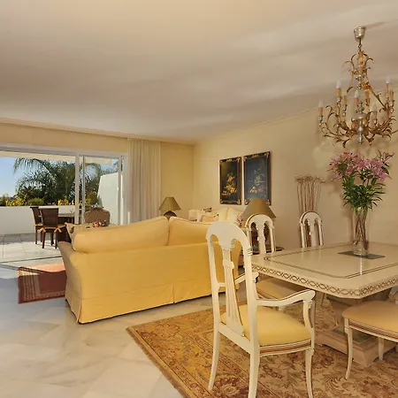 Bahia De Canovas Apartment *
