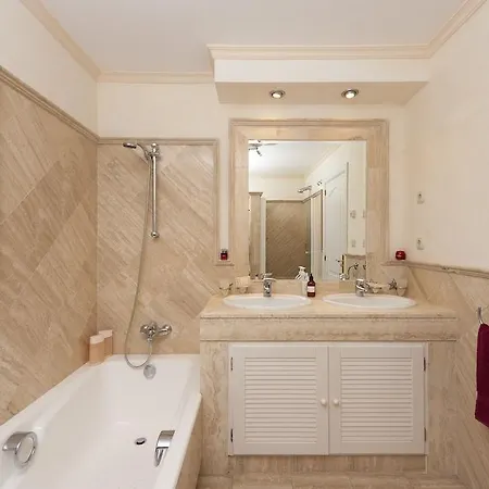 Bahia De Canovas Apartment Marbella